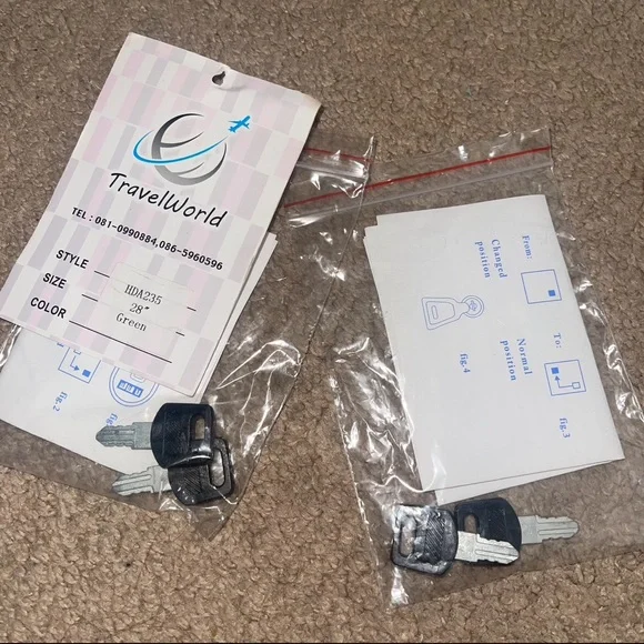 Neon yellow suitcases - Picture 9 of 14